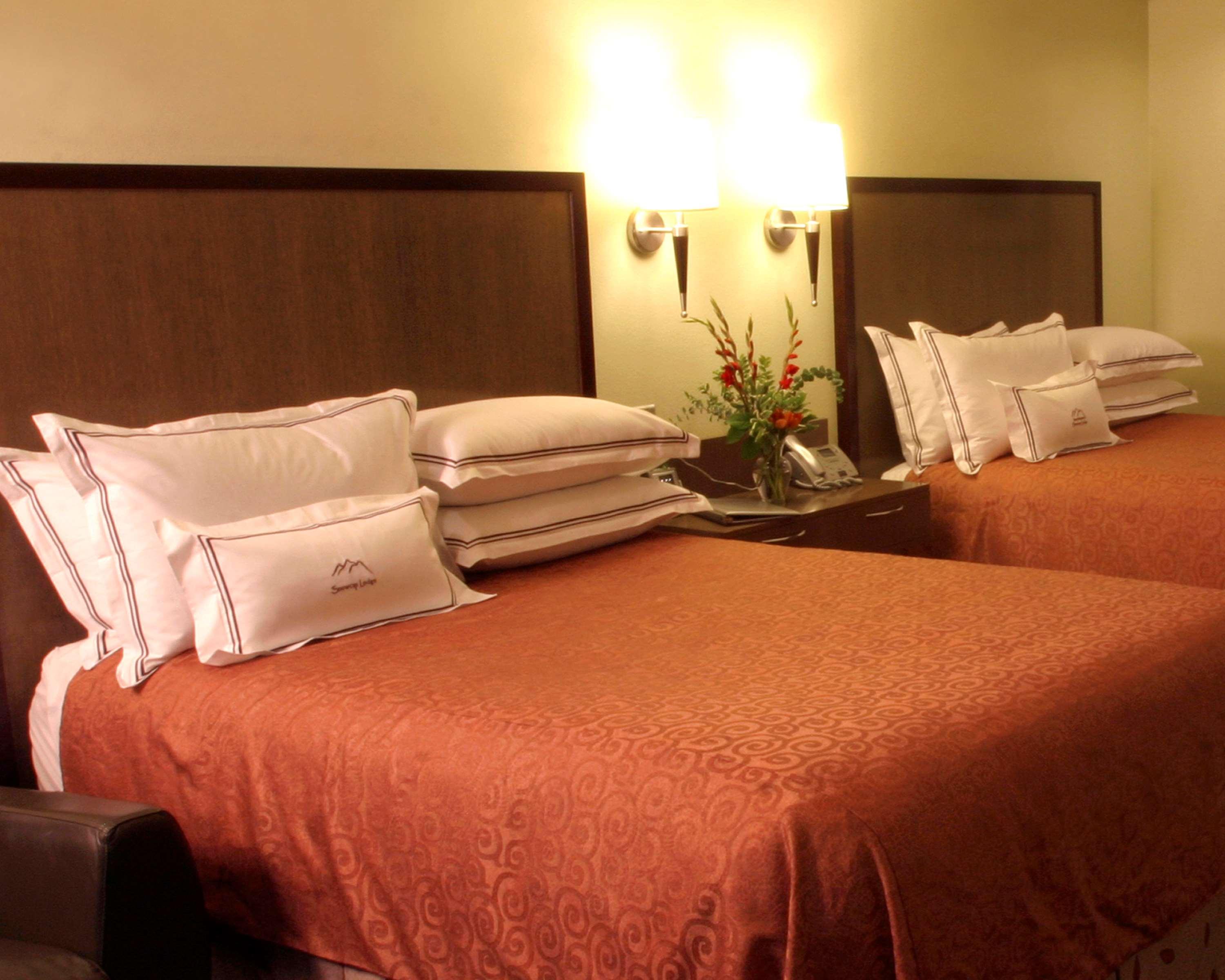 קלה אלום Best Western Snowcap Lodge מראה חיצוני תמונה
