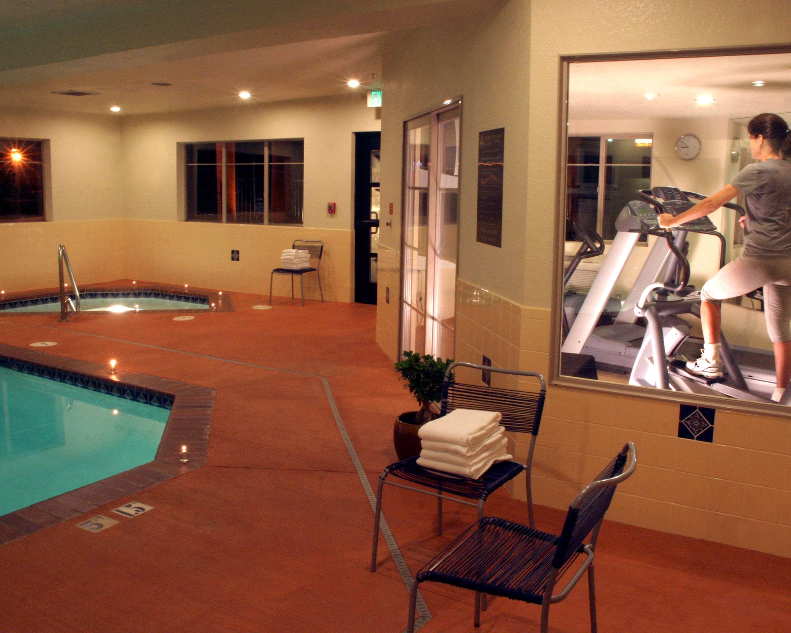 קלה אלום Best Western Snowcap Lodge מראה חיצוני תמונה